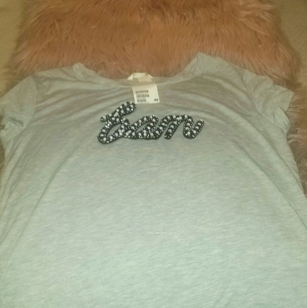 New H&M tshirt with "BAM" embroidery